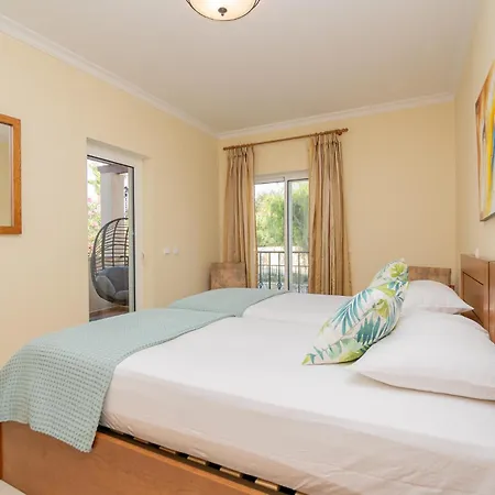 Quinta Da Boa Nova - Cheerful And Spacious 2-Bedroom Duplex Estombar Exterior photo